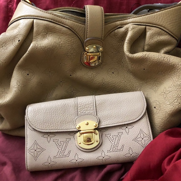 ISO LV brown mahina wallet to match this purse. - Picture 4 of 4